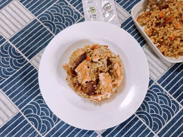 三文鱼藜麦炒饭