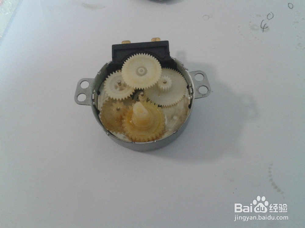 单相爪极式永磁同步电机拆解