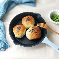 不点外卖176--奶香芝麻小餐包