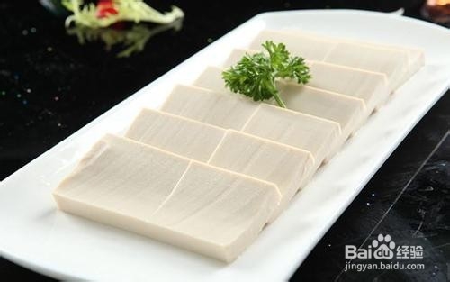 如何在家自己制作家常豆腐?