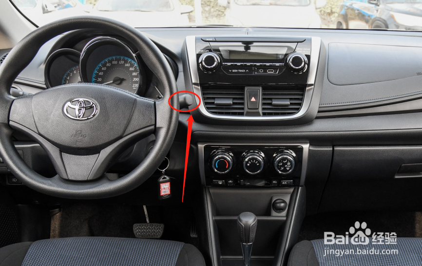 丰田致享车辆雨刮器的使用方法