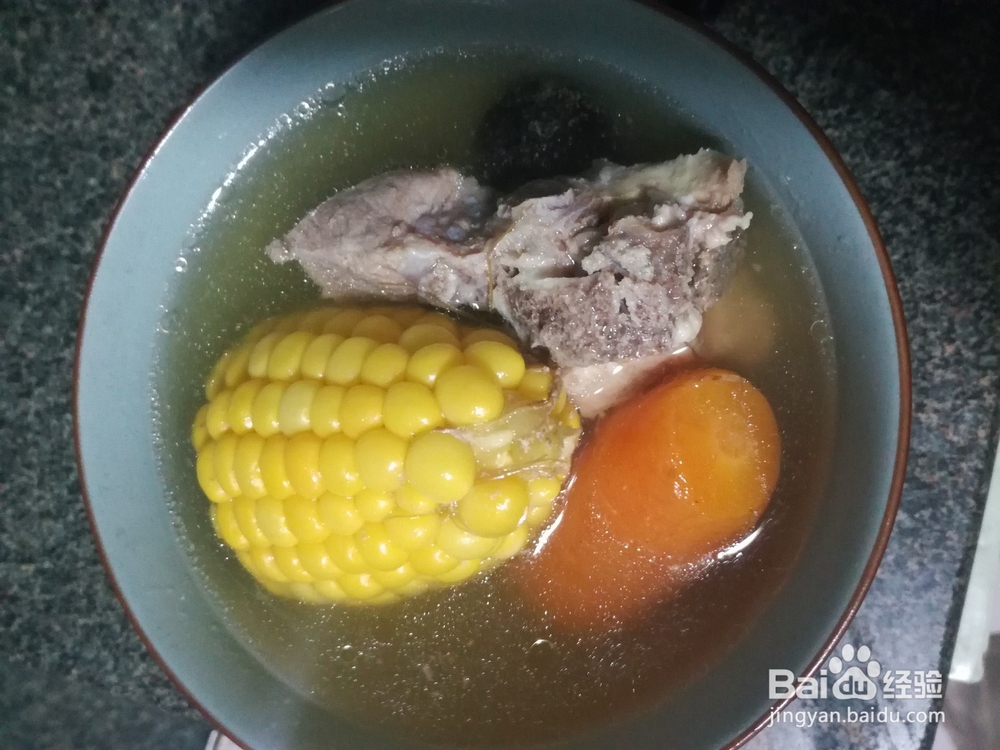 玉米胡萝卜排骨汤制作步骤