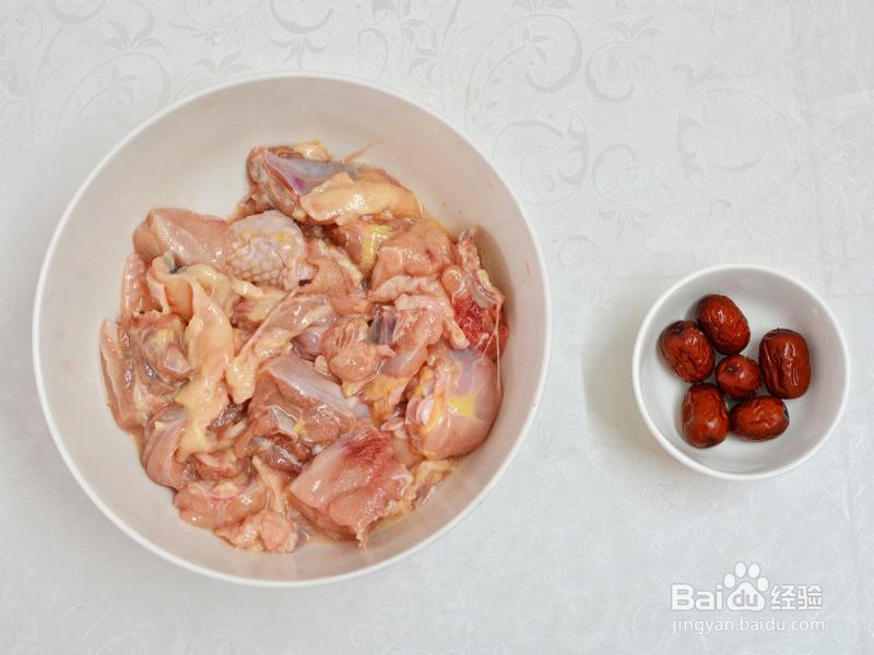 莲藕黑豆炖鸡汤的做法