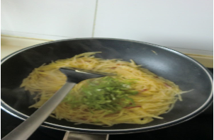 这样的酸辣土豆丝不要太好吃哦