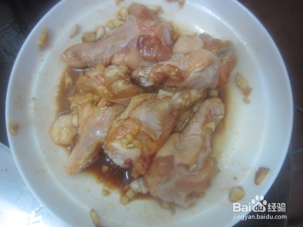 金针菜云耳蒸鸡翅根