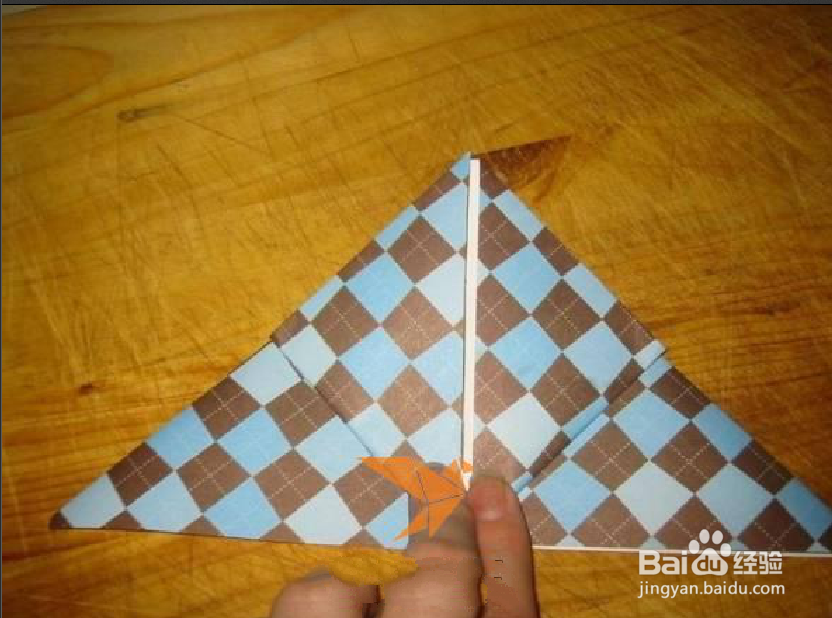 如何制作一朵纸玫瑰花?