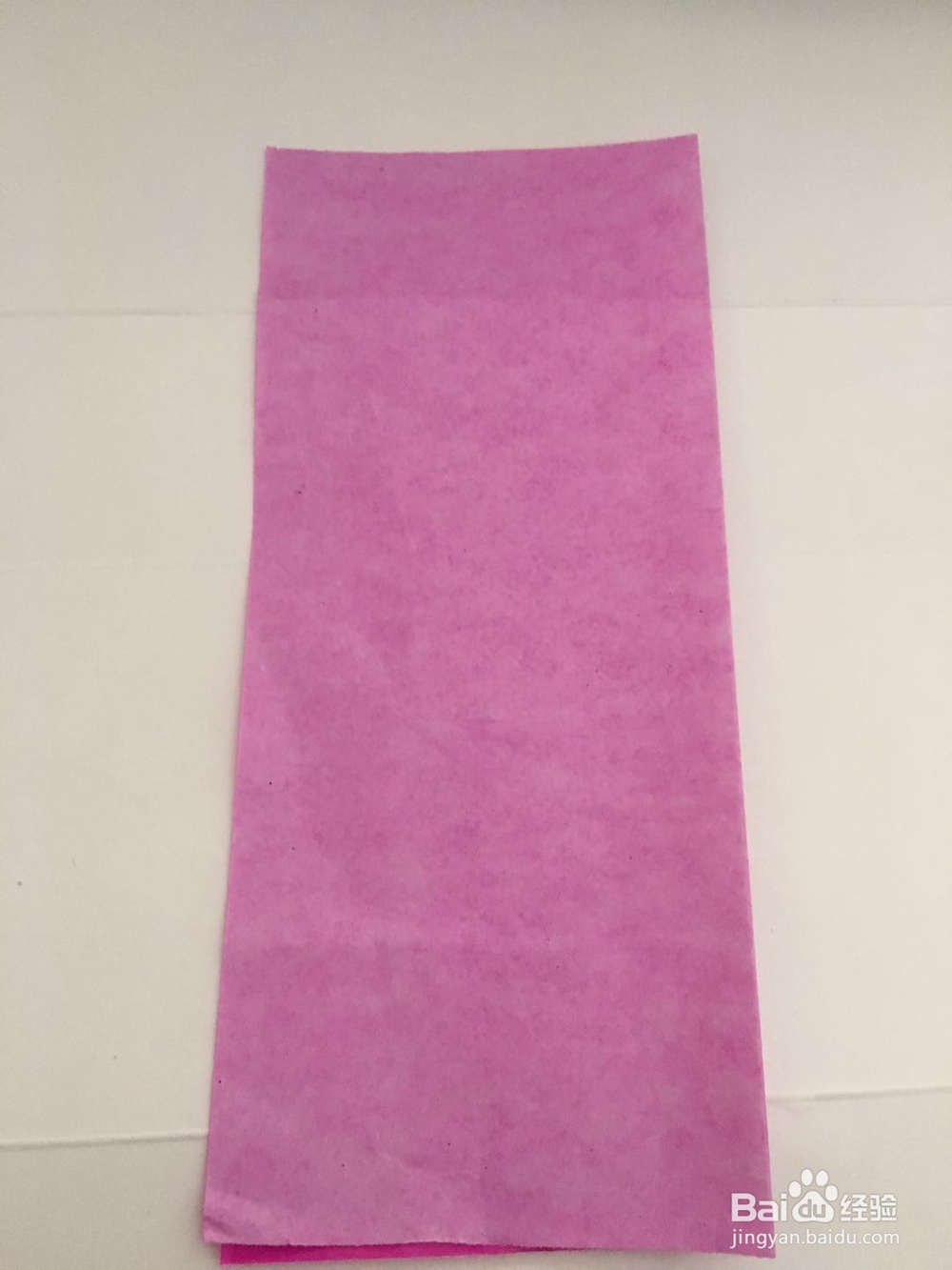 怎样用二红色彩纸裁剪一个二红灯笼