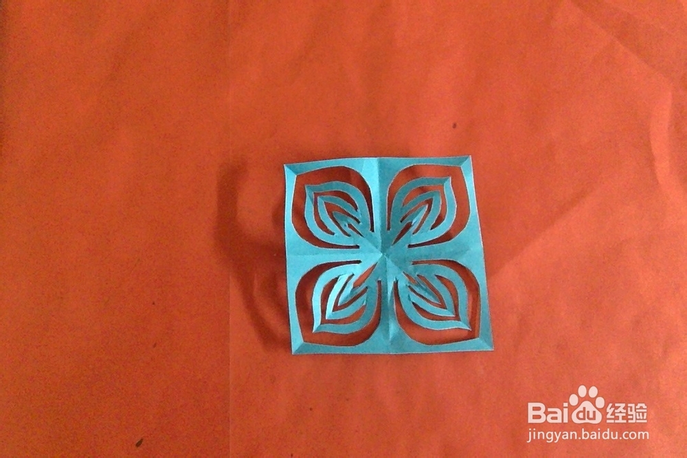 怎样剪边框四瓣花？对称花瓣花样