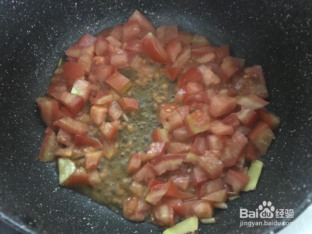 怎么做西红柿金针菇肥牛汤