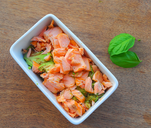 牛油果三文鱼烤蛋