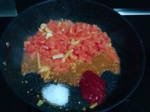 鲜美西红柿金针菇