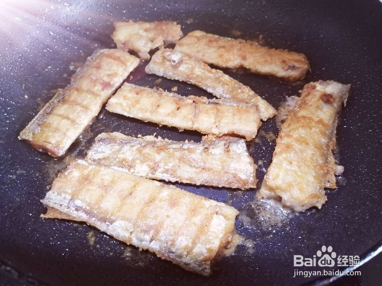 酸甜可口的糖醋带鱼的做法