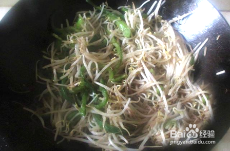 青椒炒豆芽怎么做好吃