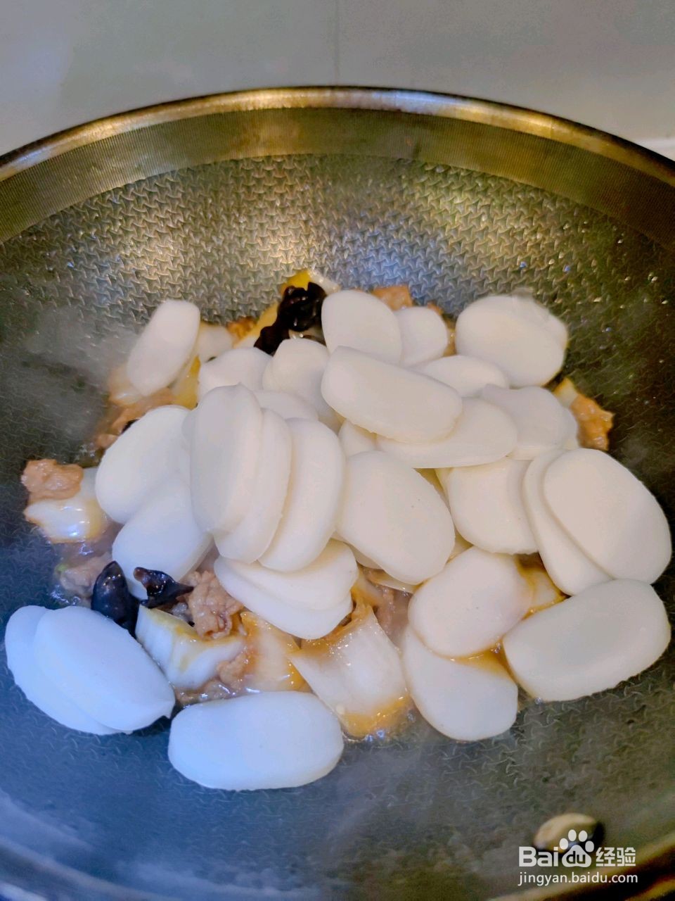白菜炒年糕的做法