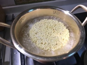 一碗方便面怎么做