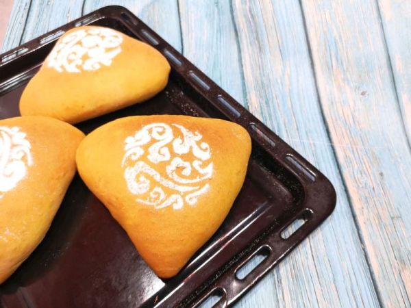 祥云南瓜奶酪软欧包