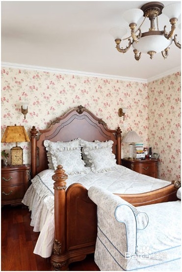 搭配什么类型的床妆点卧室