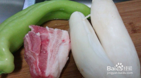 虎皮椒炒鸡腿菇