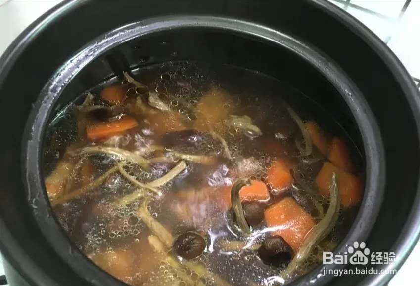 茶树菇猪骨汤