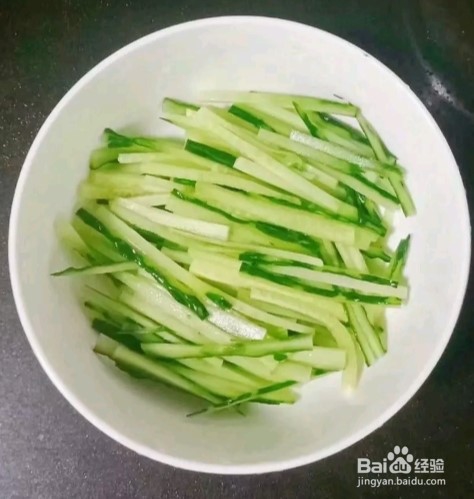 凉拌黄瓜金针菇