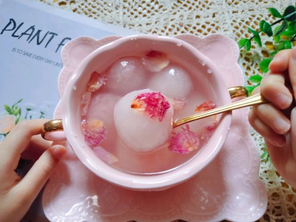 山药玫瑰水晶汤圆