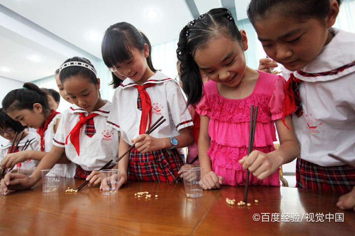 孩子左撇子，需要纠正吗？
