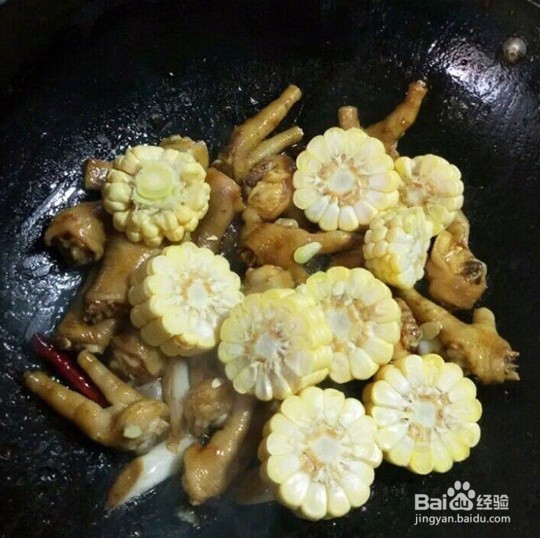 东北味的玉米压鸡爪