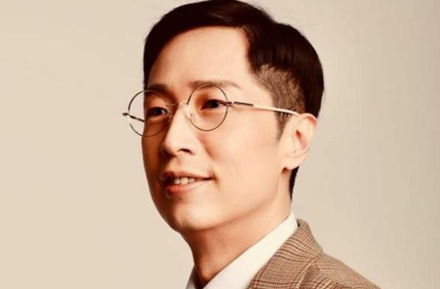 诗人徐志摩属于什么派