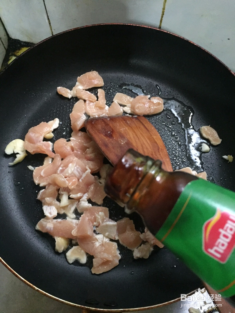 怎样做蘑菇炒鸡脯肉