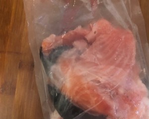 挑嘴猫咪都爱的辅食，三种鱼鸡肉猫罐头