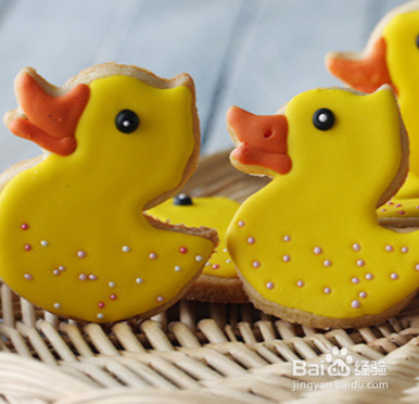 可爱的小鸭子糖霜饼干怎么做