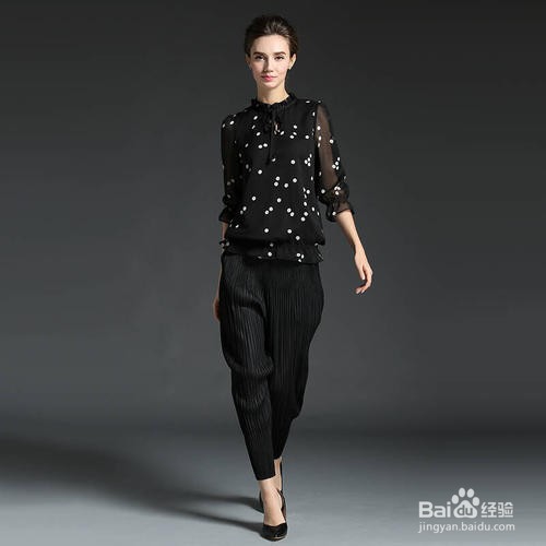 波点元素,女人经久不衰的穿搭技巧