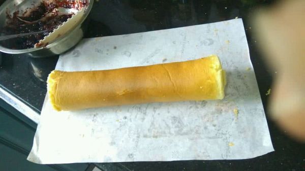 杨梅果酱夹心蛋糕卷