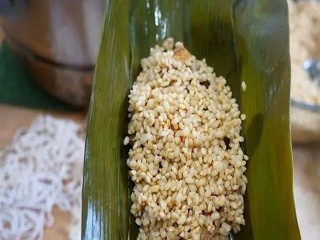 咸蛋黄鲜肉粽怎么做？