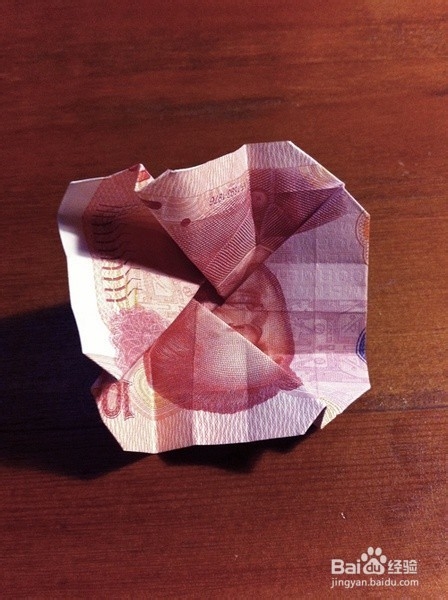 玫瑰花的折法:如何用钱折玫瑰(组图全说明)