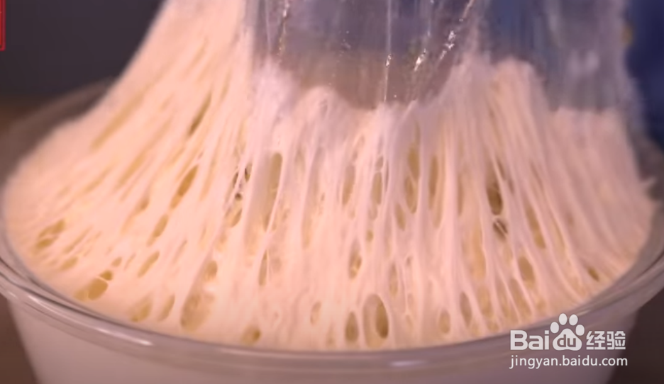 满满葱花外酥内软，巨好吃的葱油饼