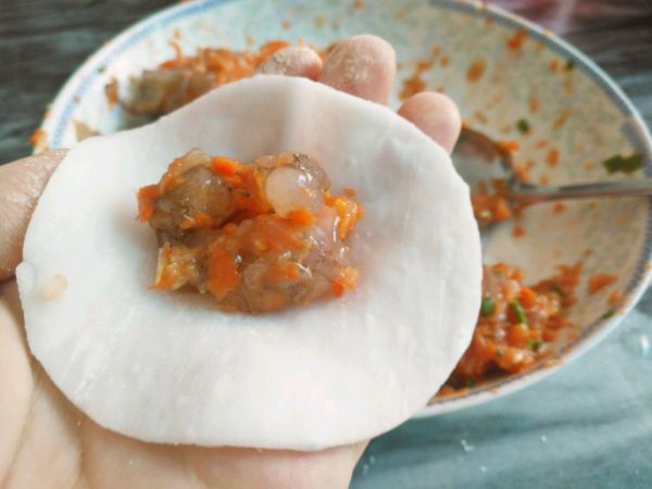 水晶胡萝卜虾饺