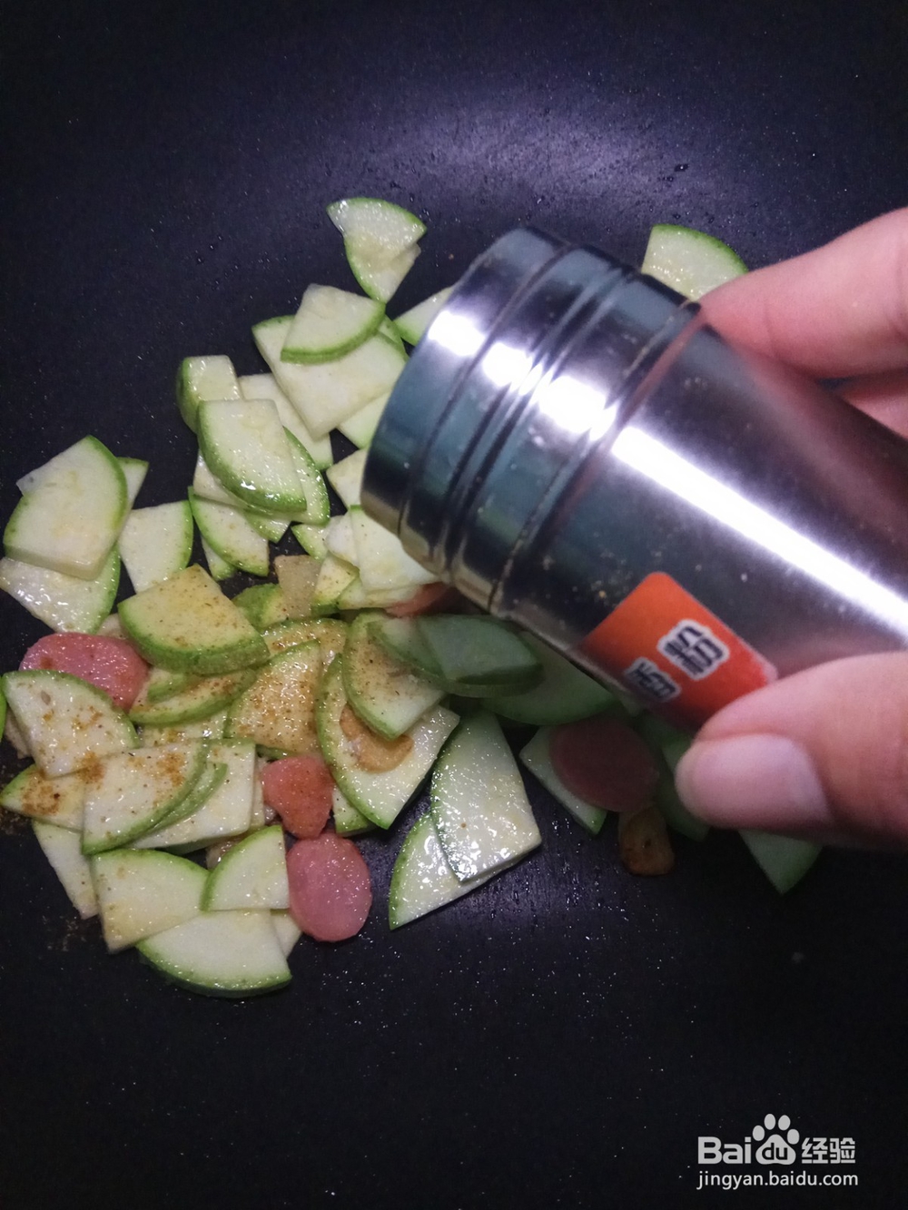 西葫芦炒火腿的美味做法