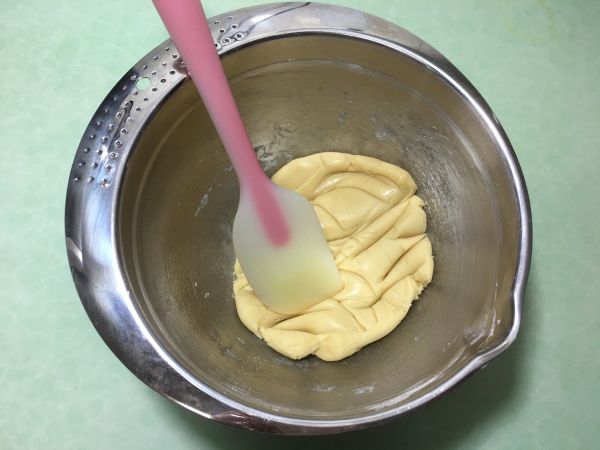 莲蓉咸蛋黄月饼