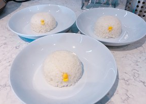 怎样制作萌到爆炸的三只小鸡日式鸡腿咖喱饭步骤