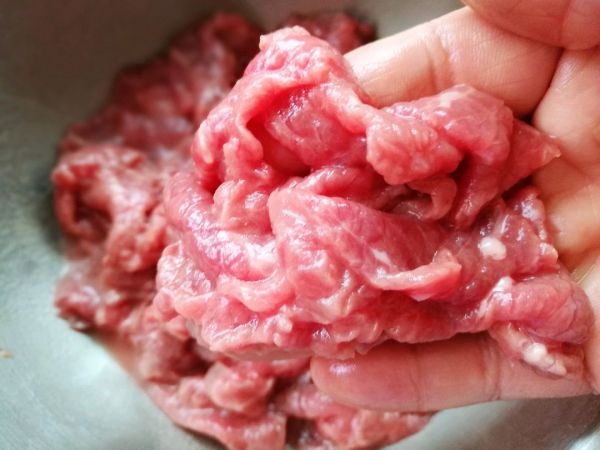 洋葱红椒炒牛肉