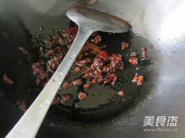 酱烧鸭锁骨的做法