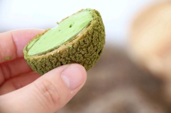 4种口味菠萝泡芙+3种口味冰激凌夹馅: