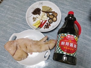 卤味猪蹄的做法