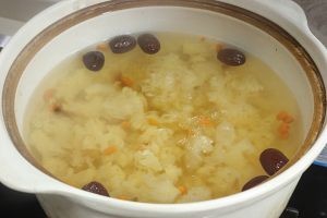 如何制作美味好吃的桃胶木耳羹