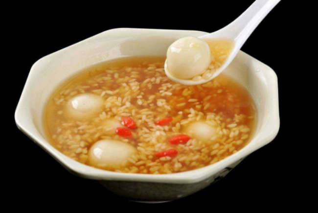 米酒煮汤圆怎么做 米酒煮汤圆怎么做
