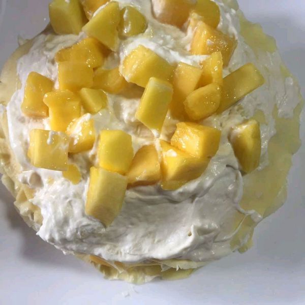 草莓芒果千层蛋糕