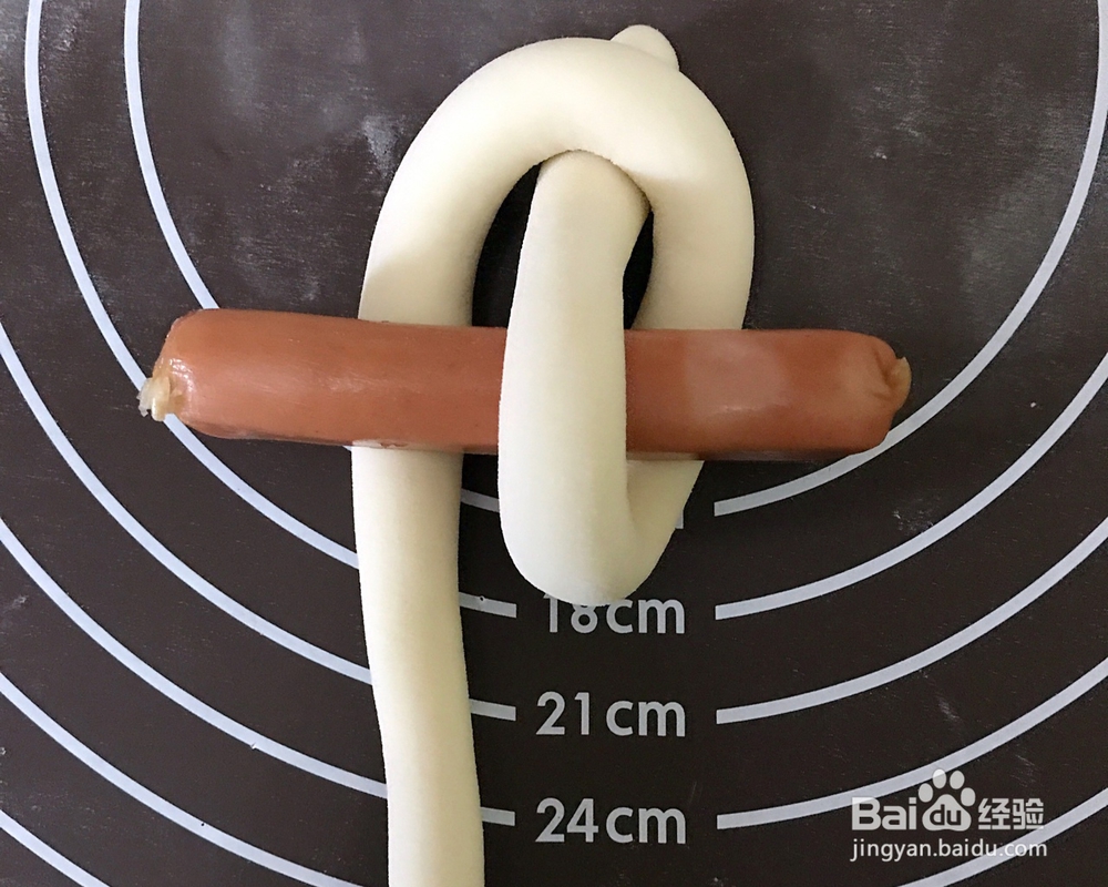 做饭小白一看就会的香肠兔子馒头