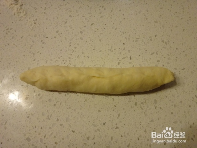 如何制作怀旧的【掼奶油螺旋面包卷】