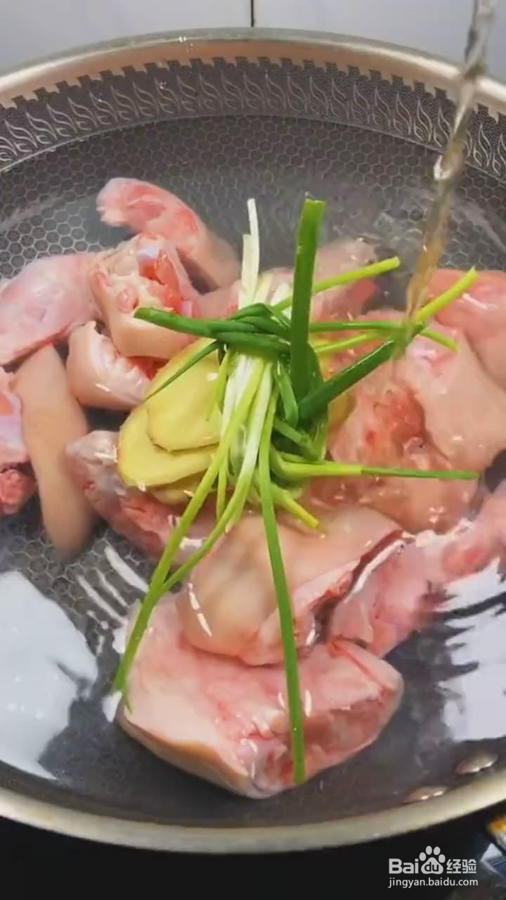 如何制作好吃软烂的猪蹄
